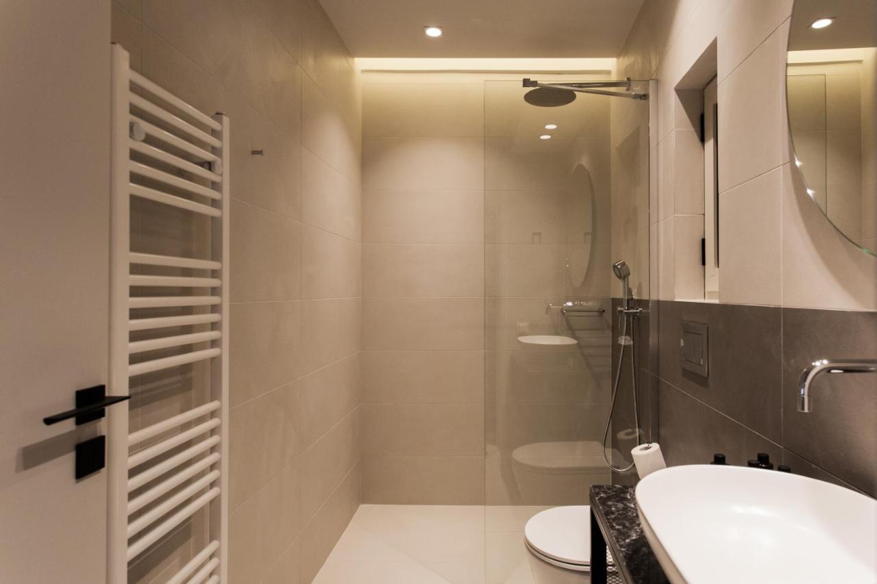 Marvelous 2Br Apartments With Balcony By Upstreet Афины Экстерьер фото