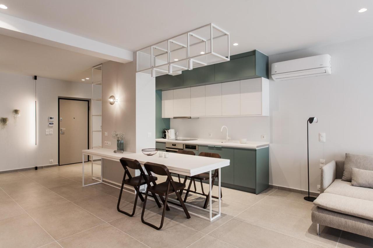 Marvelous 2Br Apartments With Balcony By Upstreet Афины Экстерьер фото
