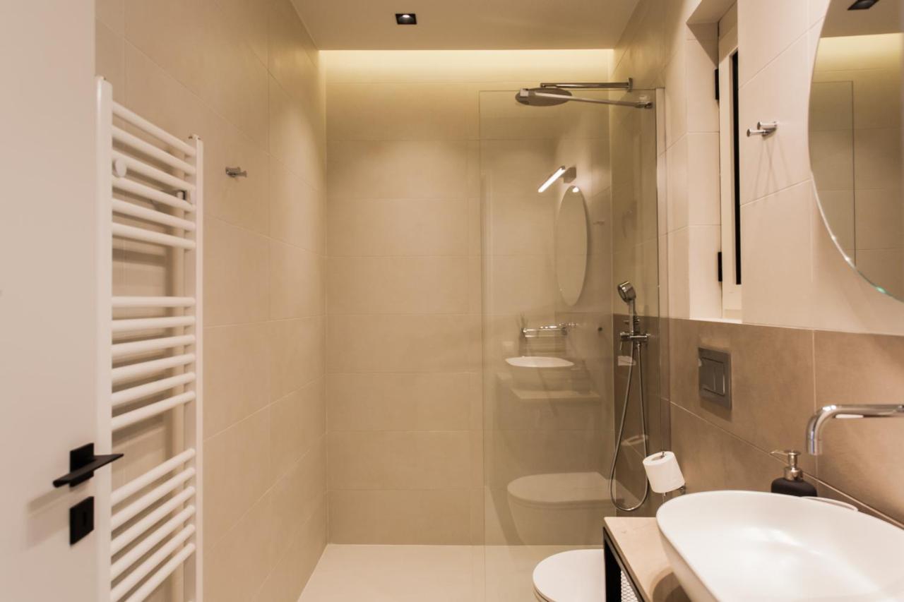 Marvelous 2Br Apartments With Balcony By Upstreet Афины Экстерьер фото