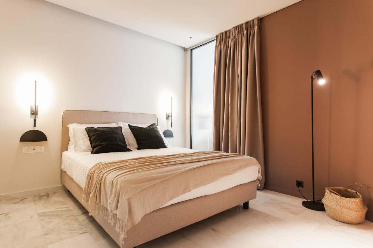 Marvelous 2Br Apartments With Balcony By Upstreet Афины Экстерьер фото